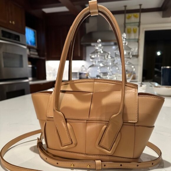 Bottega Veneta Intrecciato Mini Arco Calfskin Leather Tote Almond - Picture 3 of 16